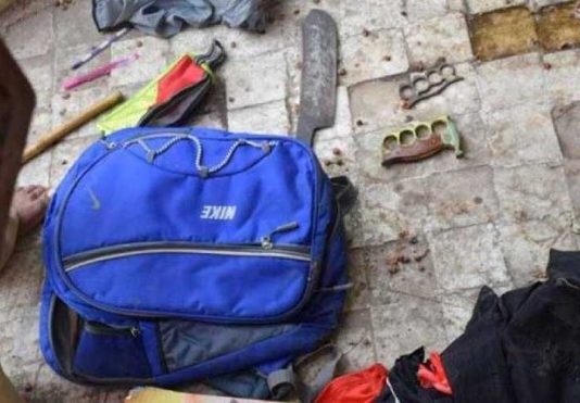 பாடசாலையில் 9ம் வகுப்பு மாணவன் சரமாரியாக குத்திக் கொலை : கழிவறை தூக்கி வீசப்பட்ட கொடூரம்!!