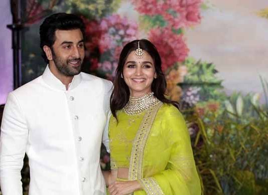 ஆலியா பட், ரன்பிர் காதலில் விழுந்தது இப்படித்தான்! – வெளியான புதிய தகவல்!!