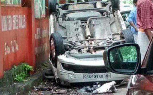 விபத்தில் சிக்கிய பிரபல நடிகை – அதிர்ச்சி தகவல், புகைப்படம் உள்ளே!!