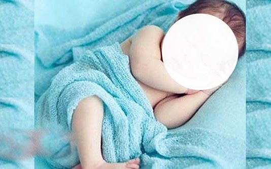 பேரக்குழந்தைகள் உள்ள நிலையில் குழந்தை பெற்றெடுத்த தம்பதி : கிண்டலுக்கு பயந்து எடுத்த அதிர்ச்சி முடிவு!!