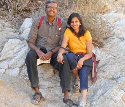 குழந்தைகளைக் காப்பதற்காக உயிரை இழந்த தாய்: சோக சம்பவம்!!