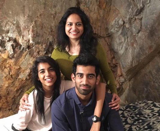 20 வயதில் மகன்! இப்போது இரண்டாவது திருமணம் செய்யும் பிரபல பாடகி?