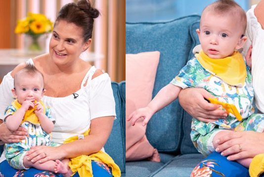 முதன் முறையாக தாயின் குரல் கேட்டு குழந்தை கொடுத்த ரியாக்சன் : நெகிழ்ச்சியான சம்பவம்!!