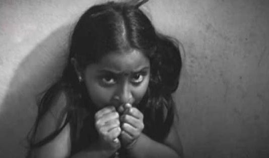 இன்று இரவு காரில் அழைத்து சென்றால் நாளை தான் விடுவார்கள் : சிறுமியின் குமுறல்!!