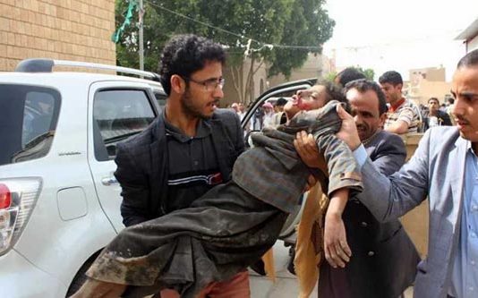 ஏவுகணை தாக்குதலில் 29 பள்ளிக் குழந்தைகள் பலி : கதறி அழுத தந்தை : பதறவைக்கும் சம்பவம்!!