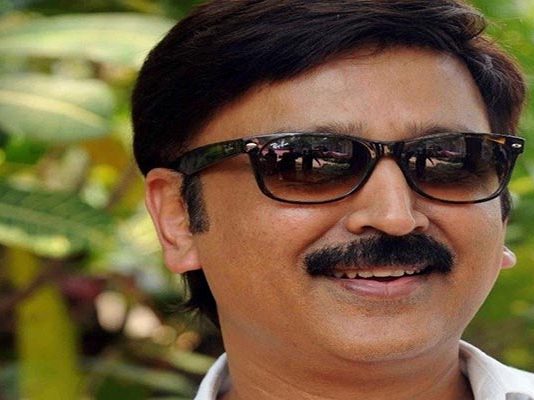 மீசையுடன் அழகாக இருக்கும் ரமேஷ் அரவிந்த் பெண்ணாக மாறினால் எப்படி இருப்பாரு- இங்கே பாருங்க எவ்வளவு கியூட்