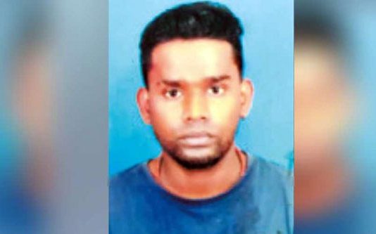 அடுத்தவர் மனைவியுடன் தொடர்பு : மர்மமான முறையில் கொல்லப்பட்ட இளைஞன்!!