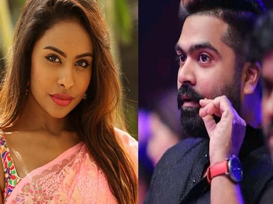 சிம்புவையே பதில் சொல்ல முடியாத அளவிற்கு கேள்வி கேட்ட ஸ்ரீரெட்டி