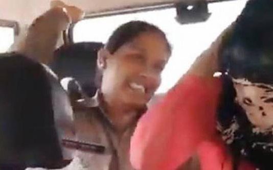 இஸ்லாமியரோடு ஏன் பழகினாய்? இளம்பெண்ணைத் தாக்கிய பொலிஸார்!!