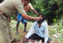 மயக்க நிலையில் கிடந்த மனநலம் பாதிக்கப்பட்ட நபர் : தாயாக மாறிய பொலிசாரின் நெகிழ்ச்சி புகைப்படம்!!