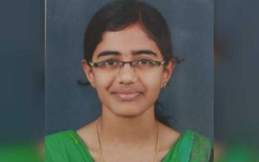லட்சியத்துடன் ஐஏஎஸ் படிக்க சென்ற தமிழக மாணவி தற்கொலை : பகீர் கடிதம் சிக்கியது!!