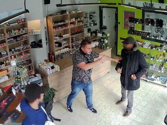 இப்படியும் திருடர்கள் இருப்பார்களா : சிரிக்க வைக்கும் ஒரு சுவாரஸ்ய சம்பவம்!!