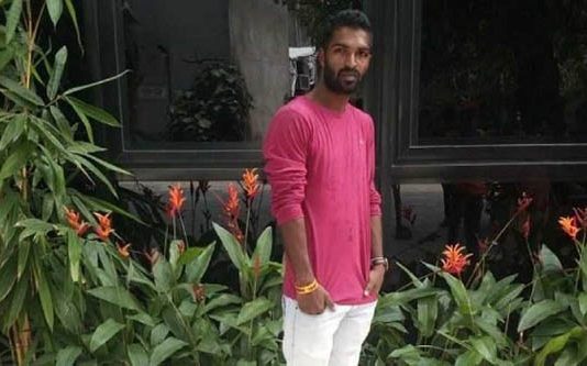 600 பேரை காப்பாற்றிய இளைஞன் பரிதாப பலி : என் அம்மாவை அவர் தான் காப்பாற்றினார் என இளம் பெண் கண்ணீர்!!