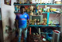 விமான டிக்கெட்டுக்கு கூட பணமில்லை.. வறுமையால் வாடும் இந்திய அணி துணைத் தலைவர்!!
