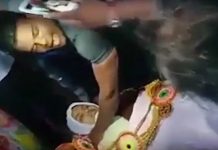 விபத்தில் இறந்த சடலத்துக்கு தாலி கட்டி திருமணம் செய்த இளைஞன் : கண்ணீர் வரவழைக்கும் சம்பவம்!!