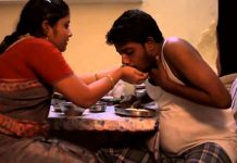 கருவுற்றிருந்த மனைவியை இரவு நேரத்தில் அலட்சியப்படுத்திய கணவன் : விடிந்ததும் பார்த்தால் கணவன் வயிற்றில் குழந்தை!!