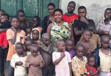 18 ஆண்டுகளாக கர்ப்பத்தோடு காலத்தை கடத்திய பெண் : 44 குழந்தைகளுக்கு தாயான அதிசயம்!!