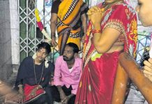 உயிருக்கு போராடும் தந்தை : மணப்பெண்ணுடன் மருத்துவமனையில் தாலி கட்டிய இளைஞனின் நெகிழ்ச்சி சம்பவம்!!
