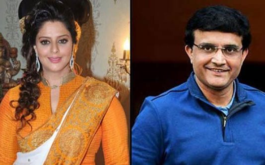 இதயம் நொறுங்கியது.. கங்குலியை பிரிந்தது ஏன்? 18 ஆண்டுகள் கழித்து மனம் திறந்த நடிகை நக்மா!!