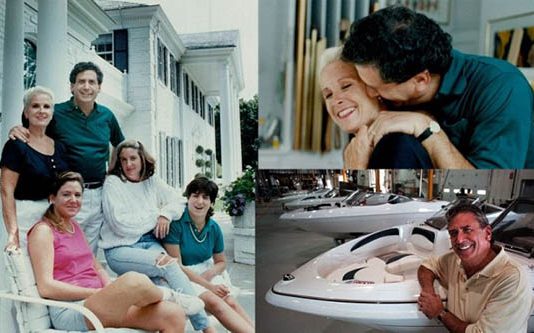 22 மில்லியன் டொலர் மதிப்புள்ள சொகுசு மாளிகையின் படுக்கையறையில் மனைவியுடன் இறந்து கிடந்த கோடீஸ்வரர்!!