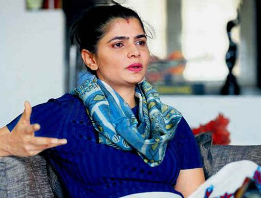 போராட்டம் செய்ய அனுமதி கேட்கும் பாடகி சின்மயி : நியாயம் கிடைக்குமா?