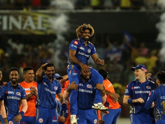 ஒரே பந்தில் ஹீரோவான மலிங்கா : 4வது முறையாக சாம்பியன் பட்டத்தை வென்றது மும்பை அணி!!