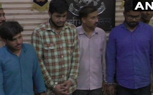 காதலிக்காக தான் நான் அதை திருடினேன் : ஆசையால் வந்த வினை : வசமாக சிக்கிய காதலன்!!