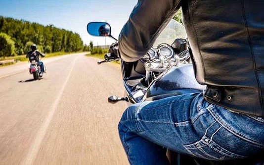 அக்காவின் கணவருடன் தனியாக பைக்கில் சென்ற மாணவிக்கு ஏற்பட்ட பரிதாப நிலை!!