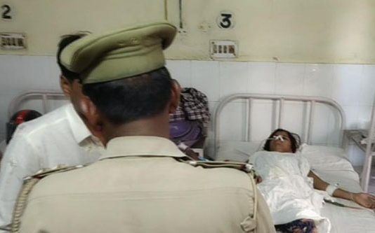 வலி தாங்க முடியாமல் கதறினேன்… தன்னை திருமணம் செய்ய மறுத்த மகளுக்கு தந்தை செய்த கொடூரம்!!