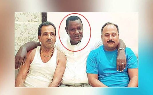 30 ஆண்டுகளுக்கு பின்னர் இந்தியா வந்த வெளிநாட்டவர் செய்த நெகிழ்ச்சி செயல் குவியும் பாராட்டு!!