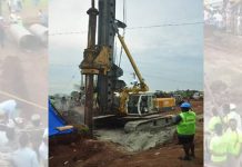 தற்போது 45அடி : அடிக்கடி பழுதாகும் ரிக் இயந்திரம் : இ டையூறு செய்யும் பொதுமக்கள் : மீட்புப் பணியில் சி க்கல்கள்!!