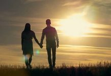 திருமணத்திற்கு முந்தைய காதல்- மனைவியின் விரும்பத்தை நிறைவேற்ற கணவனின் திரைப்படத்தை மிஞ்சிய செயல்!!