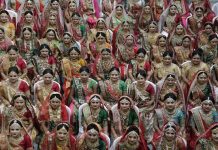 ஒரே மேடையில் 271 திருமணம் : பின்னணியில் நெஞ்சை உலுக்கும் காரணம்!!