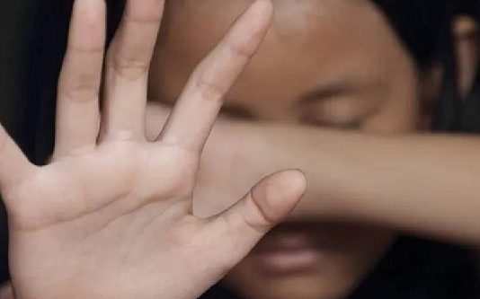 க ன்றுக் கு ட்டிக்காக 13 வ யது சி றுமிக்கு நடந்த வி பரீதம்!!