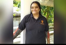 பெற்றோர் பெருமைப்படுகின்றனர் : வாடிக்கையாளர்களின் மனதை கொள்ளையடித்த ஸ்விக்கி பெண்!!