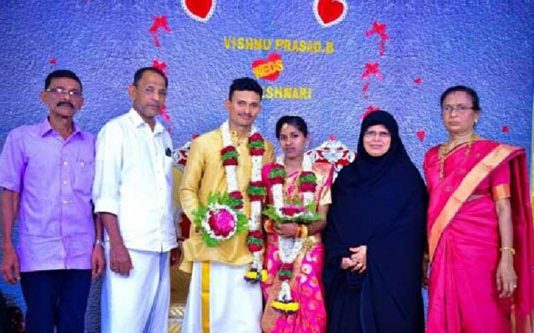 இஸ்லாமிய பெற்றோரின் இந்து மகளுக்கு திருமணம் : நெகிழ்ச்சி சம்பவம்!!