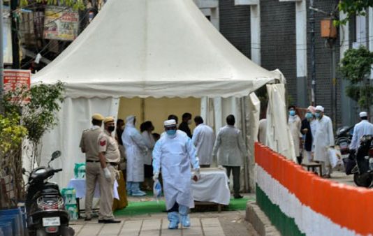 கொரோனாவால் சிகிச்சை பெற்று வந்த தமிழர் பலி : சொந்த ஊருக்கு உடலை அனுப்பாமல் அங்கே புதைத்த துயரம்!!