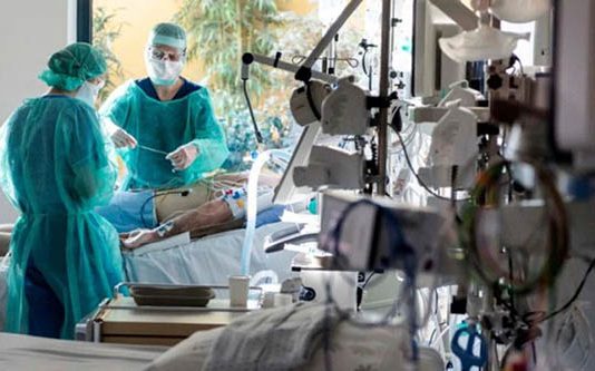 எடை வெறும் 22 கிலோ மட்டுமே : கொரோனாவிலிருந்து மீண்ட 86 வயது மூதாட்டி!!