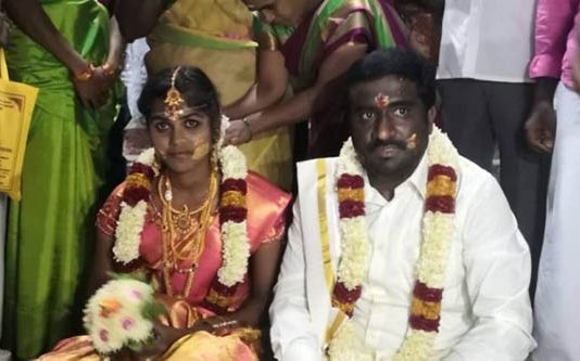 ஈழத் தமிழர்களை நெகிழ வைத்த புதுமணத்தம்பதி : அப்படி என்ன செய்தார்கள் தெரியுமா?