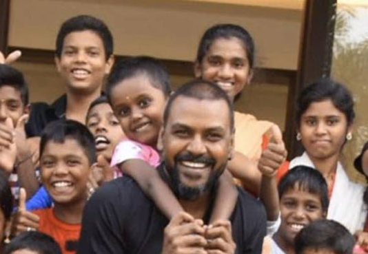 கொரோனாவிலிருந்து மீண்ட என்னுடைய 18 குழந்தைகள்.!சந்தோஷத்தில் லாரன்ஸ்