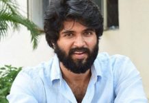 லாக்டவுன் காலத்தில் 17000 குடும்பங்களுக்கு உதவிய சூப்பர் ஹீரோ – குவியும் பாராட்டுக்கள்
