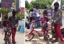 தாயின் வ றுமையைப் போக்க மகள் போட்ட ஆண் வே டம்…! நெகிழ வைக்கும் ச ம்பவம்!!