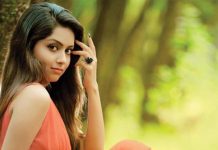 Red Brown Hair Color இல் மஹிமா நம்பியாரின் Latest Glamour Photos !
