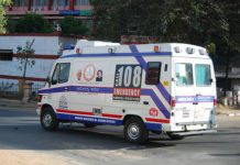 ஆ ம் புலன்சில் து ஷ்பி ர யோ கம் செ ய் ய ப்ப ட்ட இ ள ம்பெ ண் வி வ கா ரம்; ம ரு த்து வ ம னை யில் த ற் கொ லை மு ய ற்சி !