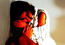 ர த் த வெ ள்ள த்தில் பால்கனியில் கிடந்த 12 வயது சி று மி… ம ரு த்து வர்கள் கூறிய அ தி ர்ச் சி தகவல்!