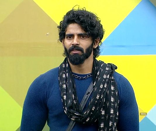 Confession ரூமில் அழுது பேசி ம ன்னிப்பு கோரிய பாலாஜி-வெளியான பிக் பாஸ்!!