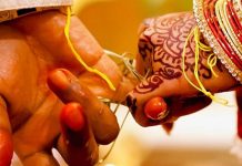 இணையத்தில் தீயாய் பரவும் திருமண ப.த்திரி..க்கை… மணமக்களின் பலே ஐடியாவை நீங்களே பாருங்க!!