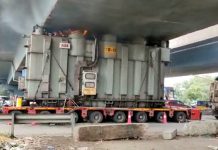 பாலத்தின் கீழ் சிக்கிய பிரம்மாண்ட மின்மாற்றி-வெல்டிங் வைக்கும்போது நடந்த சம்பவம்!!