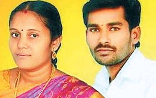 டீச்சரை பின்னாடியே து.ர.த்தி சென்று.. கலெக்டர் ஆபீஸ் வாசலிலேயே நடந்த கொ டூ ர செ யல்!!… அல.றி.ய ராமநாதபுரம்!!