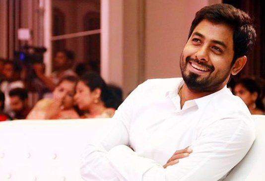 ஆரி ரசிகர்களுக்கு அ தி ர் ச் சி கொடுக்க போகும் கமல்..! நடக்க போவது இது தான்?